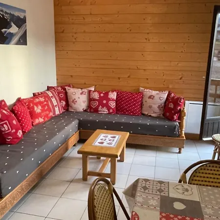 Apartment Charming With Balcony In Montalbert *