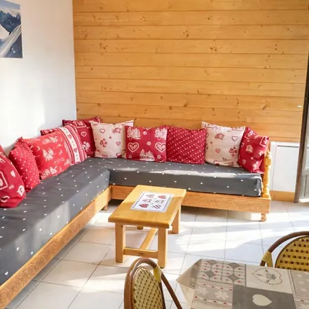 Apartment Charming With Balcony In Montalbert
